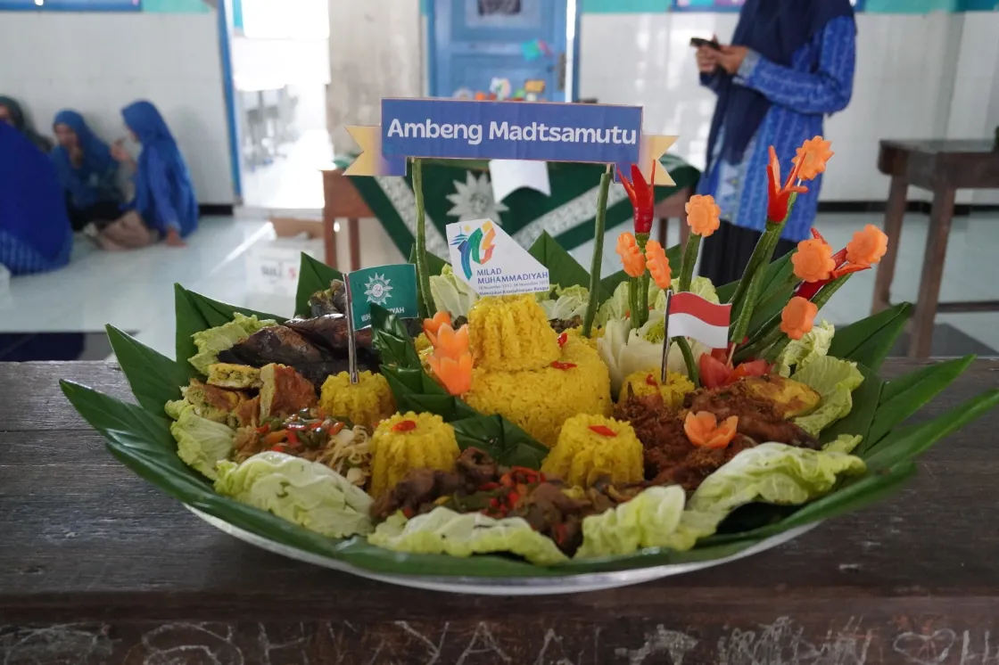 Pondok Modern Paciran Meriahkan Milad Muhammadiyah ke-113