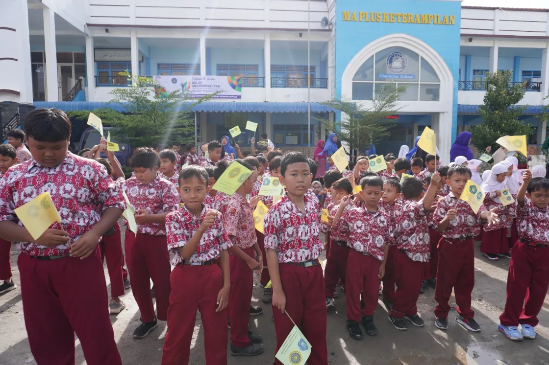 Galeri Perayaan Milad Muhammadiyah ke-113 di Pondok Modern Paciran 1